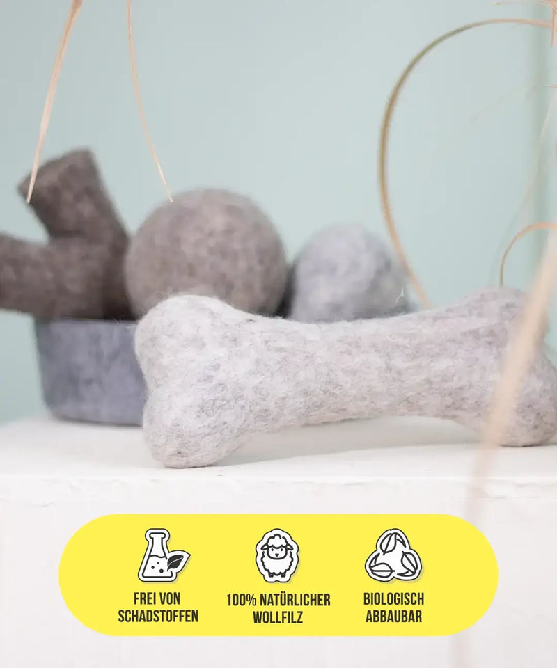 BUDDY. Dog toy made of wool felt "bone"