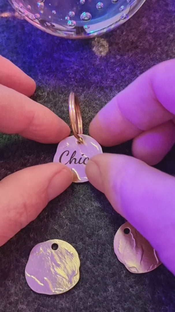 Ein Unikat für deinen Hund – Handgefertigte Messing-Hundemarke „Vintage“ 🐾